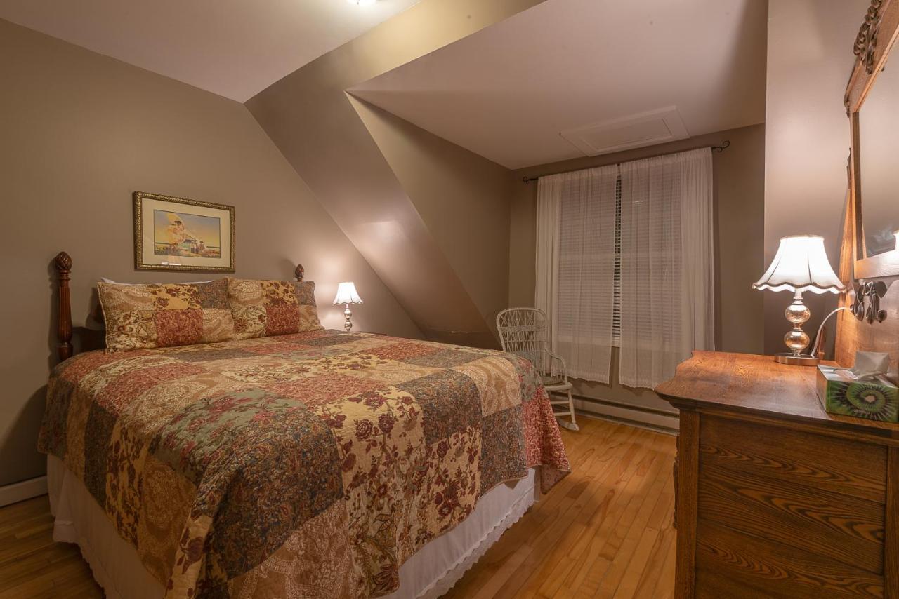 St. Martins Country Inn & Vaughan'S Restaurant Экстерьер фото