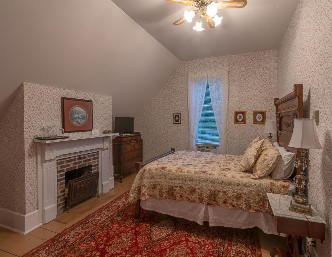 St. Martins Country Inn & Vaughan'S Restaurant Экстерьер фото